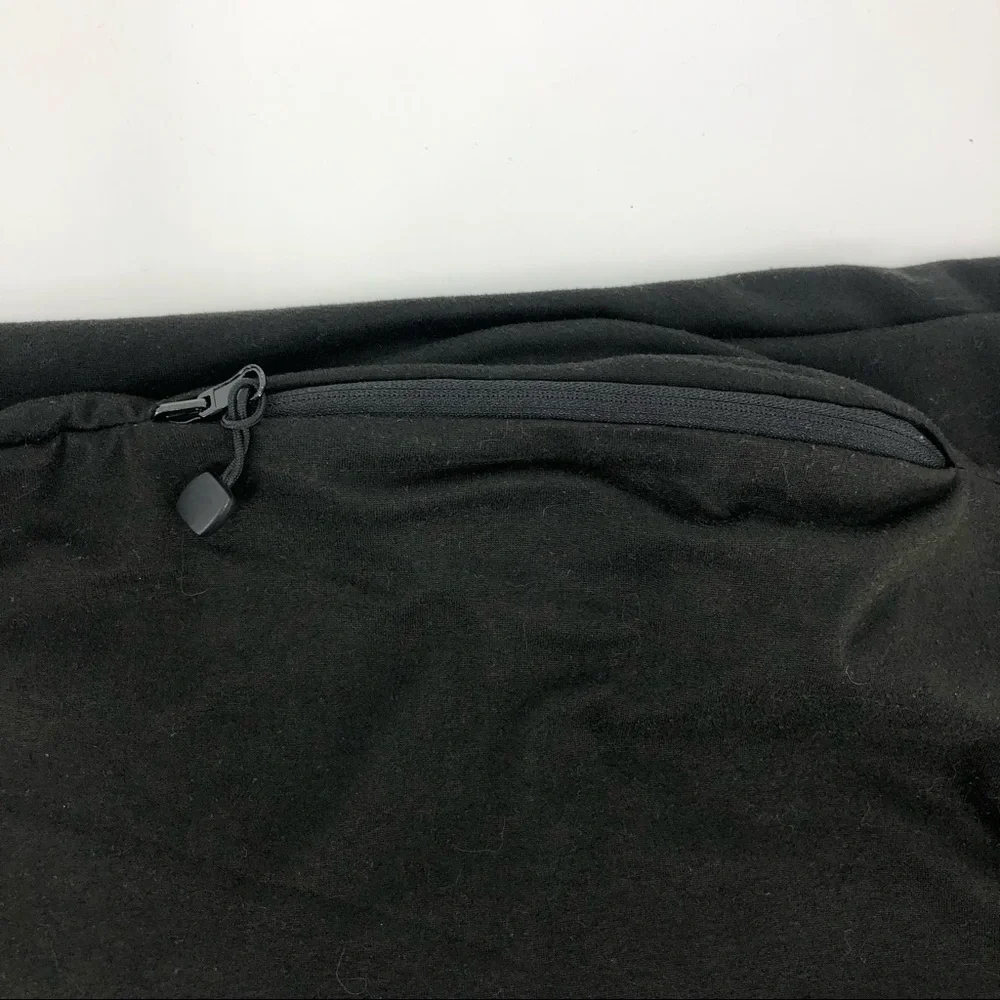 Beyond Yoga Hidden Pocket Infinity Scarf Neck Wrap Black